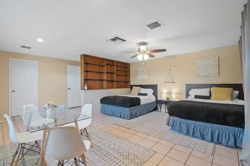 ☀️LUXE 4BR/2BTH Mountain View vacation • Pool & Grill • Central LOC • Private