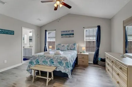 Beach House Getaway Отели в г. Мейсонборо