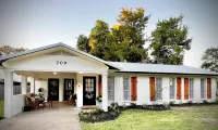 Newly Renovated Charming 3-bedroom house in Marksville - Sleeps 10