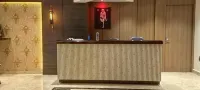 Sun Bright Residency Badlapur - غرفة مطلة على الجبل