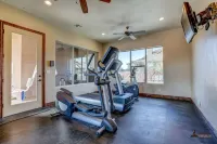 Spacious 3 Bedroom Townhome Near Zion National Park - Gym