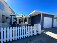 La Casita Azul - Quaint, Artsy Cottage in Hollywood Beach - Short Walk to Sand!