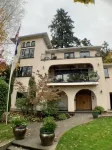 The Big Pink House, a University of Oregon Favorite