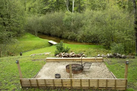 Quiet Cabin Setting on small river