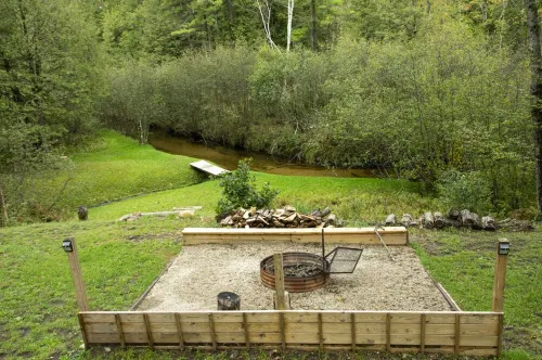 Quiet Cabin Setting on small river