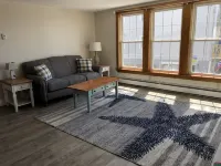 Convenient Downtown Location w/Harbor View Hotels in Boothbay Harbor