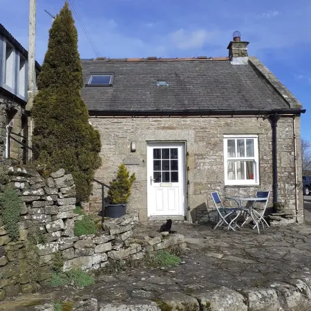 Delightful stone cottage on Hadrians Wall in Northumberland National Park
