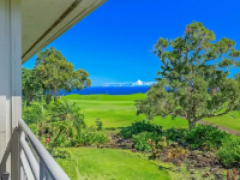 Kauai Paradise: oceanview 2-bedroom condo with AC and private lanai Hotels in Princeville