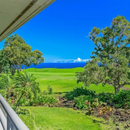 Kauai Paradise: oceanview 2-bedroom condo with AC and private lanai