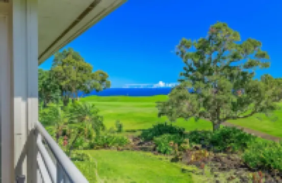 Kauai Paradise: oceanview 2-bedroom condo with AC and private lanai