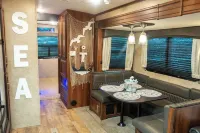 Coastal Rv Getaway-Pet Friendly- Beaches and Islands 2-10 minutes away!