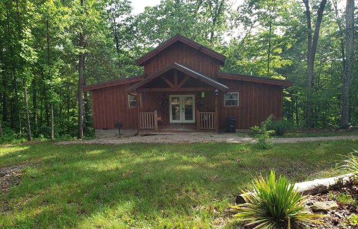 ACE HIGH Cabin- RRG- Hot Tub