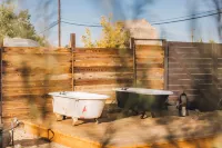 Downtown Joshua Tree, Outdoor Tubs