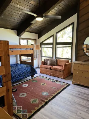 Steps from the slopes - Mountain retreat in Steamboat Springs!