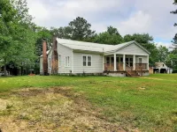 Historic 1851 Farmhouse Retreat - 3-Star