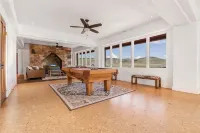 Browns Canyon Lodge - with an Indoor Hot Tub and Game Room-