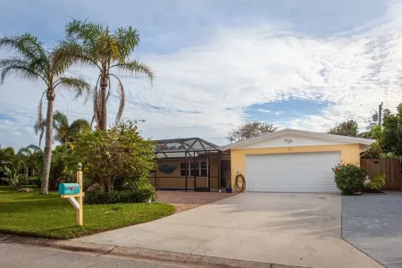 Space Coast Family Getaway Beach+Pool+Spa The Sea Turtle Cottage