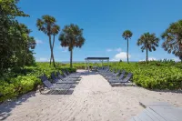 Turtle Shores BEACHFRONT Retreat!  Waterfront oasis to completely unwind!