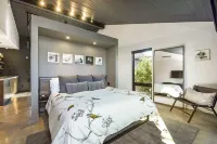 Napa Valley: St Helena Designer Home & Guest House + Spool + Peloton Bike/Tread Hotels in Napa County
