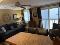 1st Floor -  Bedroom + Sleeper Sofa, 1 Bath with Mountain Views & Ski In/Ski Out