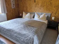 Cozy vacation apartment in the beautiful Ore Mountains in the town of the 7 valleys. Hotels in Pfaffroda