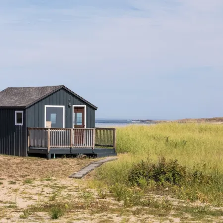 Driftwood Studio Beachfront cottage right in the Dunes