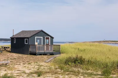 Driftwood Studio Beachfront cottage right in the Dunes