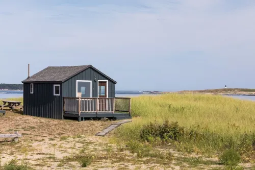 Driftwood Studio Beachfront cottage right in the Dunes Hotels in Sagadahoc County