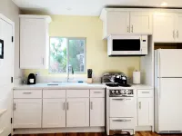 LONG TERM - EXTENDED STAY --  Free-standing Modern Studio. Free Parking