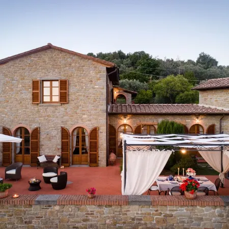 Corte della Luna, elegant villa with swimming pool surrounded by a suggestive olive grove