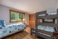 Lakefront Haven: Lakeland Village Golf!