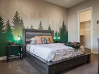 Adventure House+Hot Tub+Yard+Garage+Sleeps 8
