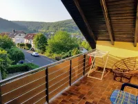 Gepflegte Dachgeschosswohnung im 2-familienhaus in Ruhiger Wohnlage