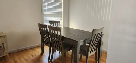 13 mil from lax and beaches. 11 miles from the forum and sofi. close to many.