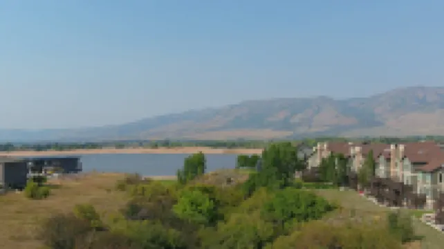 Basinview Lakeside Mountain Escape - All Season Getaway!