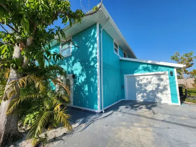 Coastal Retreat; Paradise Found. Pet friendly close to FMB and Sanibel