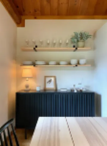 Luxurious & Modern 3 BR 1.5 Bath Log Cabin