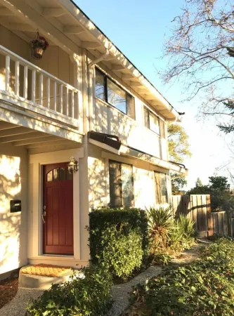 Sun-Lit 2-Story Gem: Luxe Beds-Heated Floor-Near Shops-Dining-Fun,Great for Fams Отели в г. Уолнат-Крик