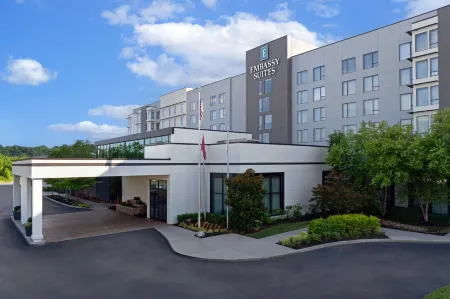 Embassy Suites by Hilton Knoxville West Отели рядом с достопримечательностью «West Knoxville Pediatrics»