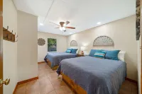 Rusty Cactus Cabin•Cntrl Location•LawnGames•Volleyball•FreeFrioAccess@Concan VIP