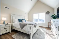 Cedar Cove Cabin Overlooking Table Rock Lake