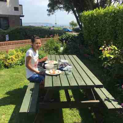 New Forest Barton-on-Sea cliff top, ground floor, garden apartmentBayside Hotel Exterior