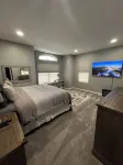 Five Star 3 Bedroom Newly Constructed Home with Pool Table Sleeps 10