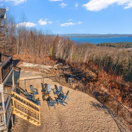 Gilford NH Vacation Rental. Sleeps 14. Near Lake Winnipesaukee & Gunstock