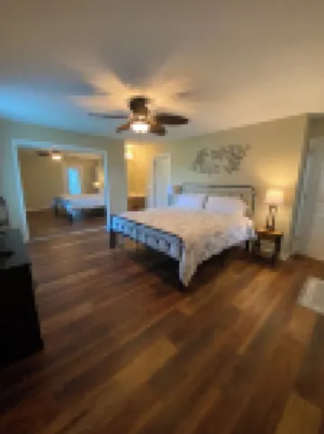 Beautiful Lakefront Retreat w/ Private Dock! Minutes from public boat ramp