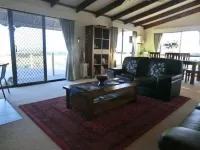 Macedon Ranges Views, Spring Hill via Kyneton Hotels in Kyneton