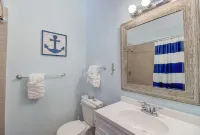 POOL VIEW  Walk to beach  King bed  Heated pool  DAILY WEEKLY SPECIALS   villa 3