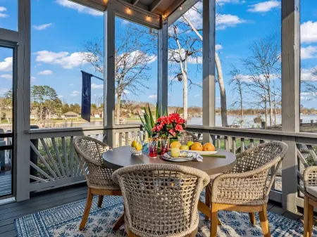 Charming 3 BR, Lakefront House on Lake Norman with Dock and Pier Bar