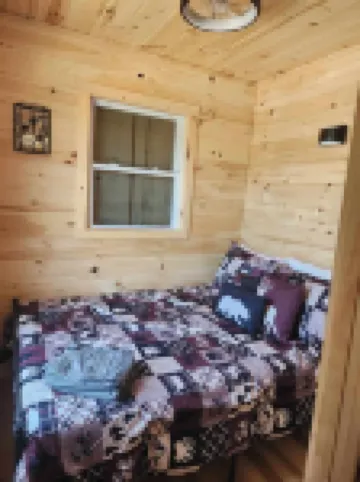 New 2 Bedroom Container Cabin with Direct Trail Access! Ride Errol (Cabin 1)