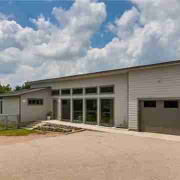 Stunning 'Ranch Modern' + Stars! + Firepit! Hotel Exterior